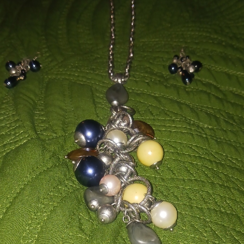 Elegant Multi-Color Pearl Necklace and Earring Set
